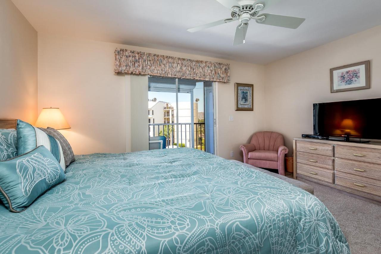 Royal Pelican 381 Fort Myers Beach Exterior photo